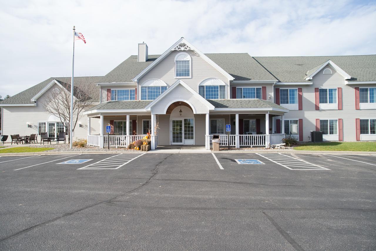 Country Inn Walker Bagian luar foto